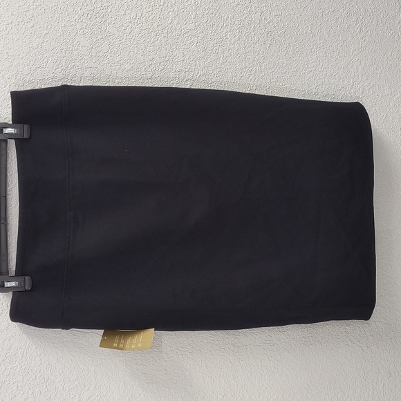 NEW Worthington Black Knit Ponte Pull On Skirt - Picture 2 of 9